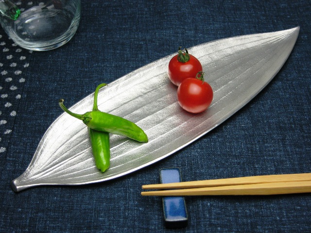 錫製和食器【笹長皿】作家「小泉均」